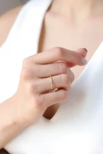 14k Gold Criss Cross Diamond Ring, Modern Stacking Band - Görsel 2