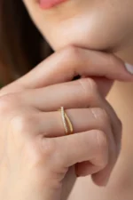 14k Gold Criss Cross Diamond Ring, Modern Stacking Band - Görsel 8