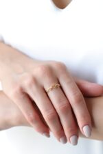 10k 14k Gold Heart Band Ring, Dainty Stacking Ring - Görsel 9