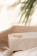 14k Gold Butterfly Ring: Minimalist Stacking Ring, Elegant Gift - Görsel 2