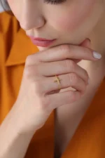 Minimalist Gold Cross Ring, Elegant Faith Jewelry, Gift for Her - Görsel 4