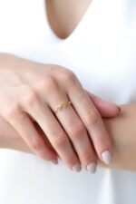10k 14k Gold Heart Band Ring, Dainty Stacking Ring - Görsel 10