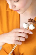 Gold Heart Eternity Band Ring: Minimalist Open Cut Jewelry - Görsel 5