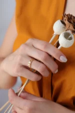 Gold Heart Eternity Band Ring: Minimalist Open Cut Jewelry - Görsel 6