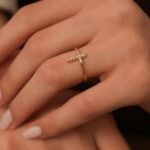 14k Gold Diamond Cross Ring, Elegant Pavé Faith Jewelry - Görsel 2