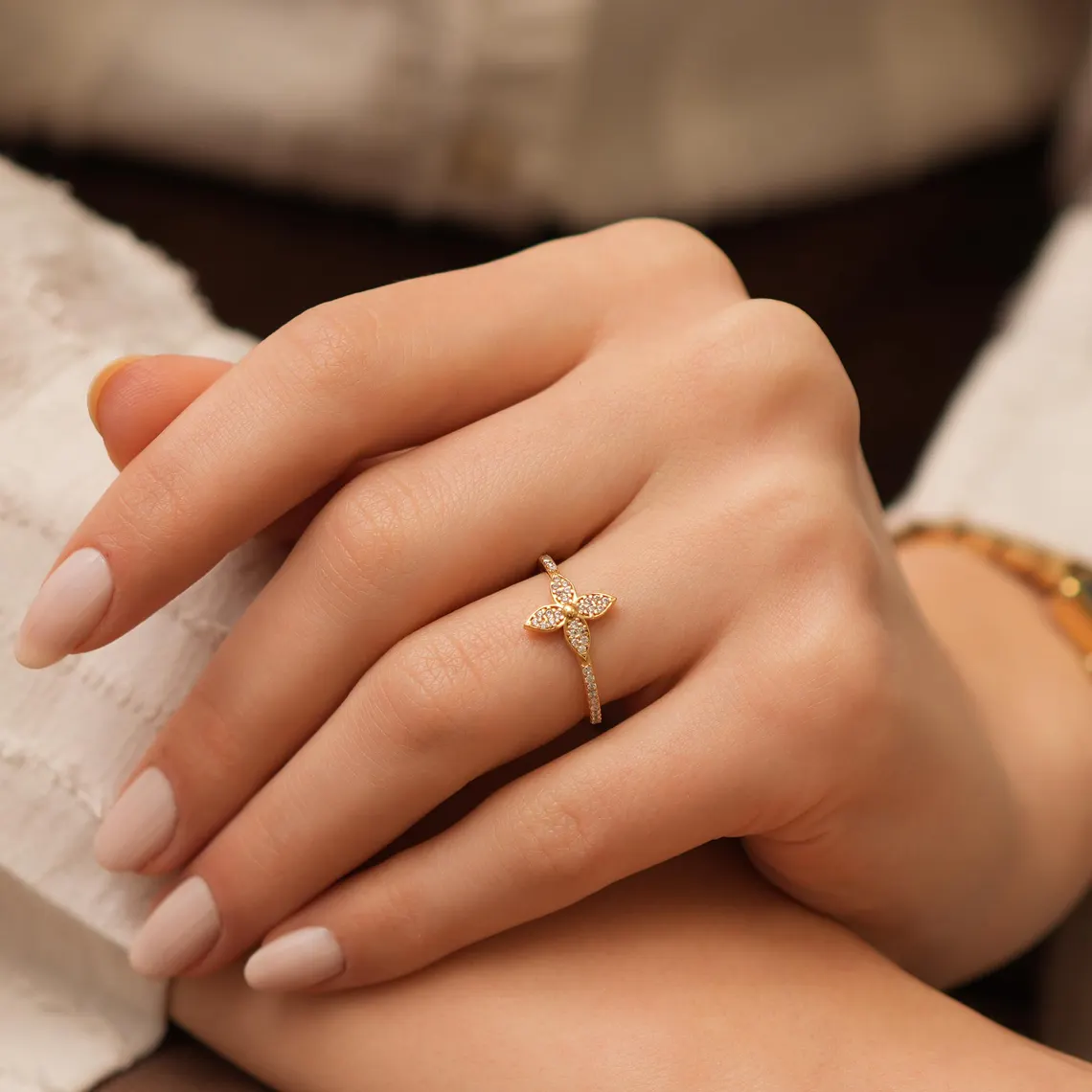 il_1140xN.6873039480_3717 Gold Diamond Flower Ring, Pavé Band, Love Symbol Gift - Görsel 1