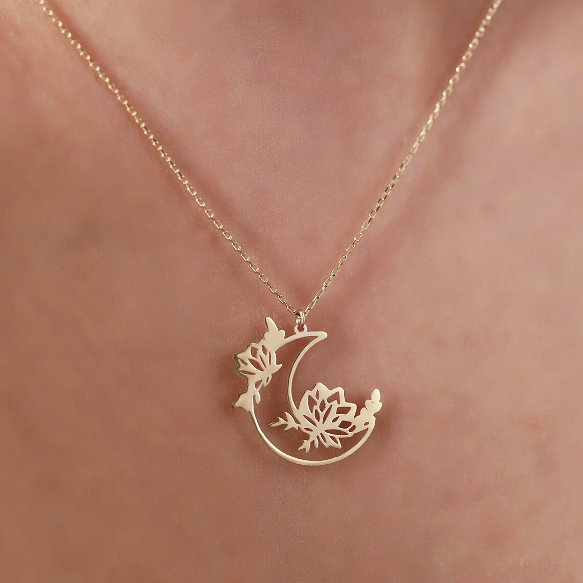 il_1140xN.5632836544_pb4e 14K Gold Lotus Moon Necklace | Celestial Pendant Jewelry - Görsel 1