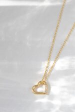 Solid Gold Diamond Heart Necklace – Dainty 10k/14k Love Pendant - Görsel 3