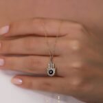 Solid Gold Diamond Hamsa Necklace - 10K 14K Evil Eye Pendant - Görsel 4