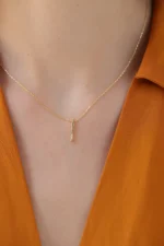 14K Solid Gold Diamond Bar Necklace – Minimalist Vertical Pendant - Görsel 4