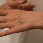 Solid Gold Flower Necklace – Dainty Diamond Accent, Floral Pendant - Görsel 6