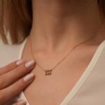 14K Gold Diamond Drop Bar Necklace: Minimalist Fine Jewelry - Görsel 6